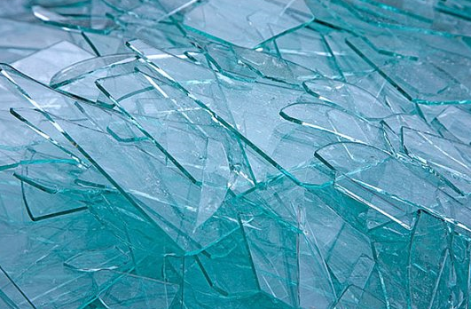 玻璃自爆危险大 贴膜防护很重要